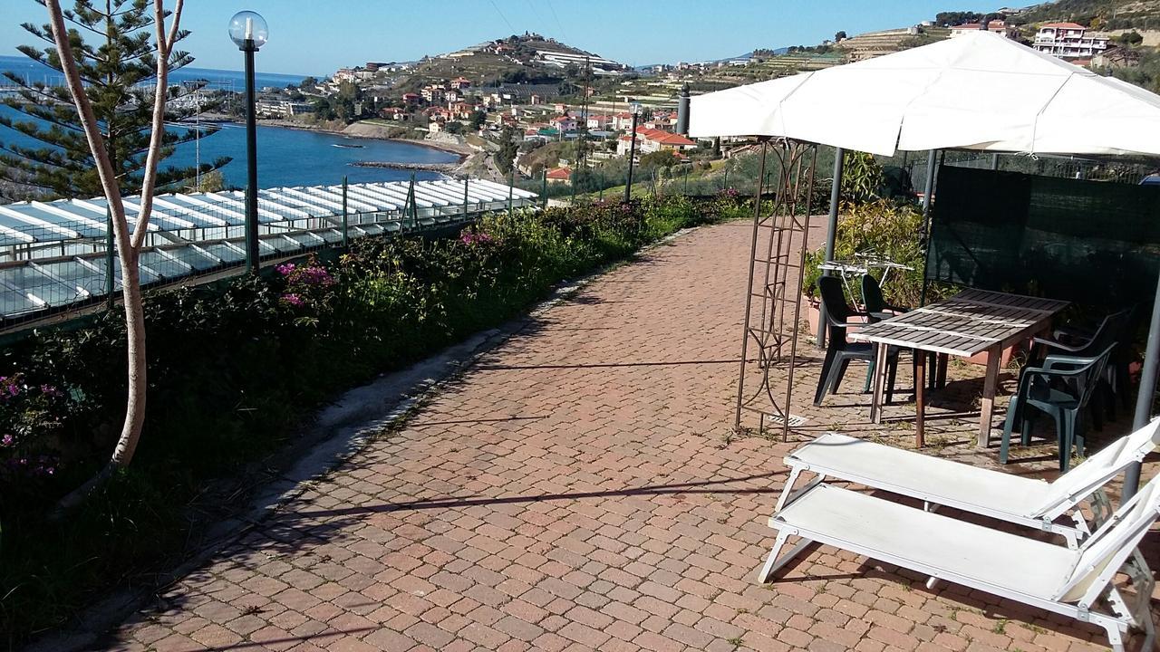 Villa Del Mare Ligure Terme & Spa Piscina A 37 Gradi Santo Stefano al Mare Exterior foto