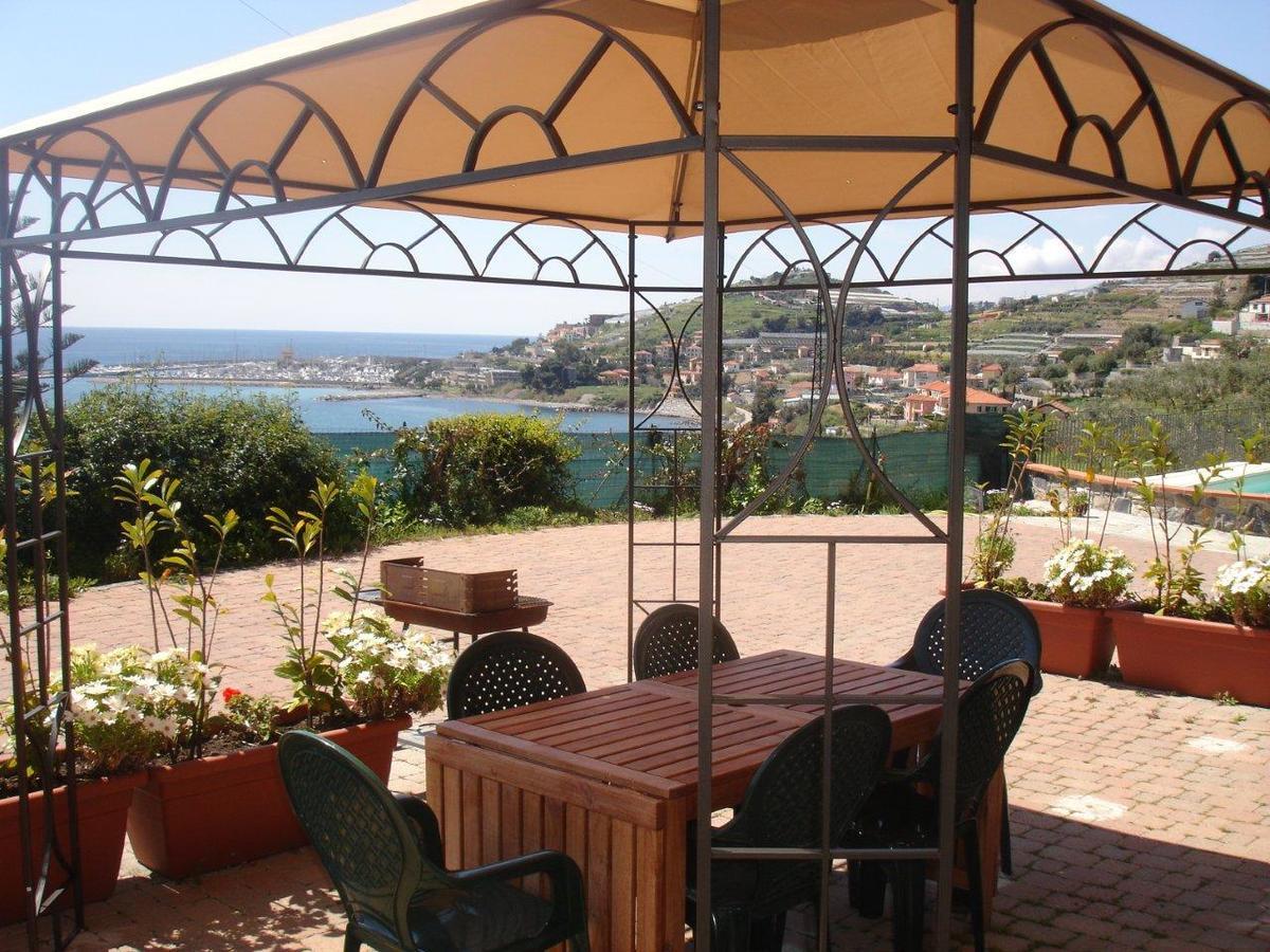 Villa Del Mare Ligure Terme & Spa Piscina A 37 Gradi Santo Stefano al Mare Exterior foto